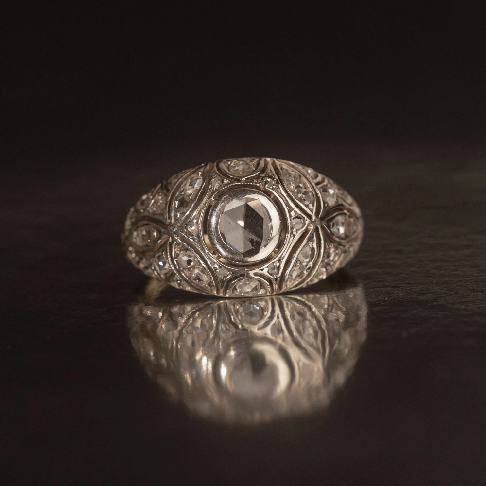 PIERŚCIONEK Z DIAMENTAMI