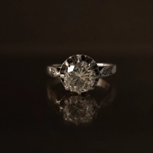 Pierscionek z brylantem vintage solitaire.png