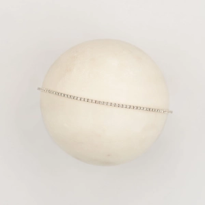 gold tennis bracelet with diamonds
